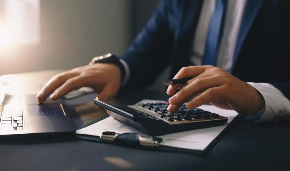 Cálculo del impuesto 4x1000 sobre una transacción bancaria