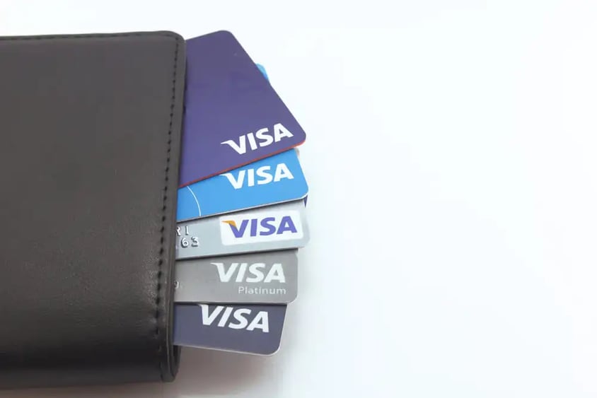 Tarjetas de crédito Visa en una billetera