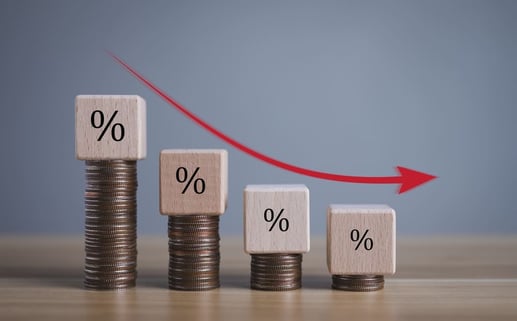 crédito y tasas de interés más bajas