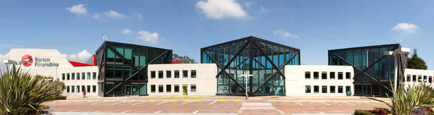 Fachada Banco Finandina Fachada Banco Finandina